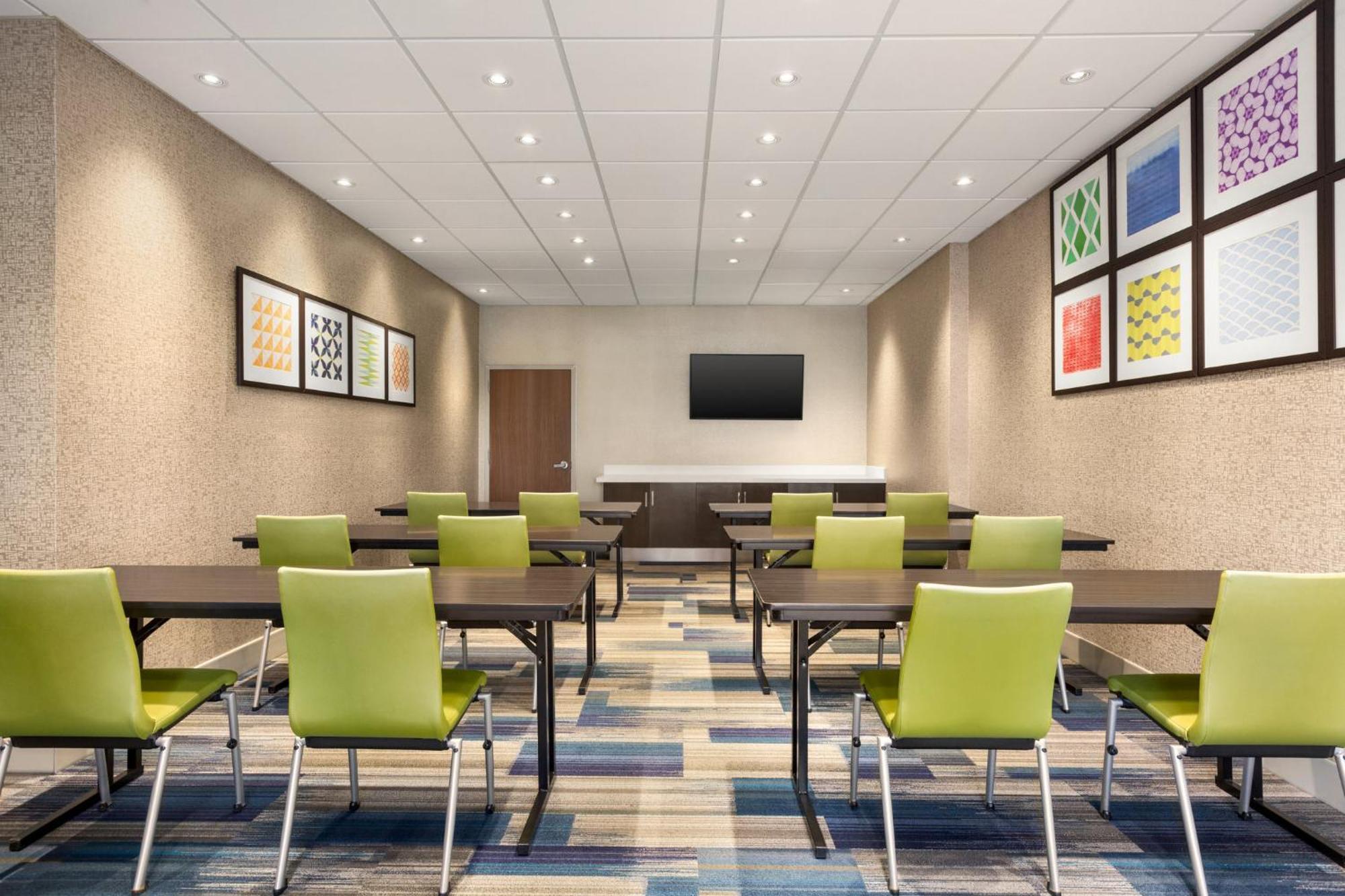 Holiday Inn Express & Suites - Redding By Ihg Ngoại thất bức ảnh