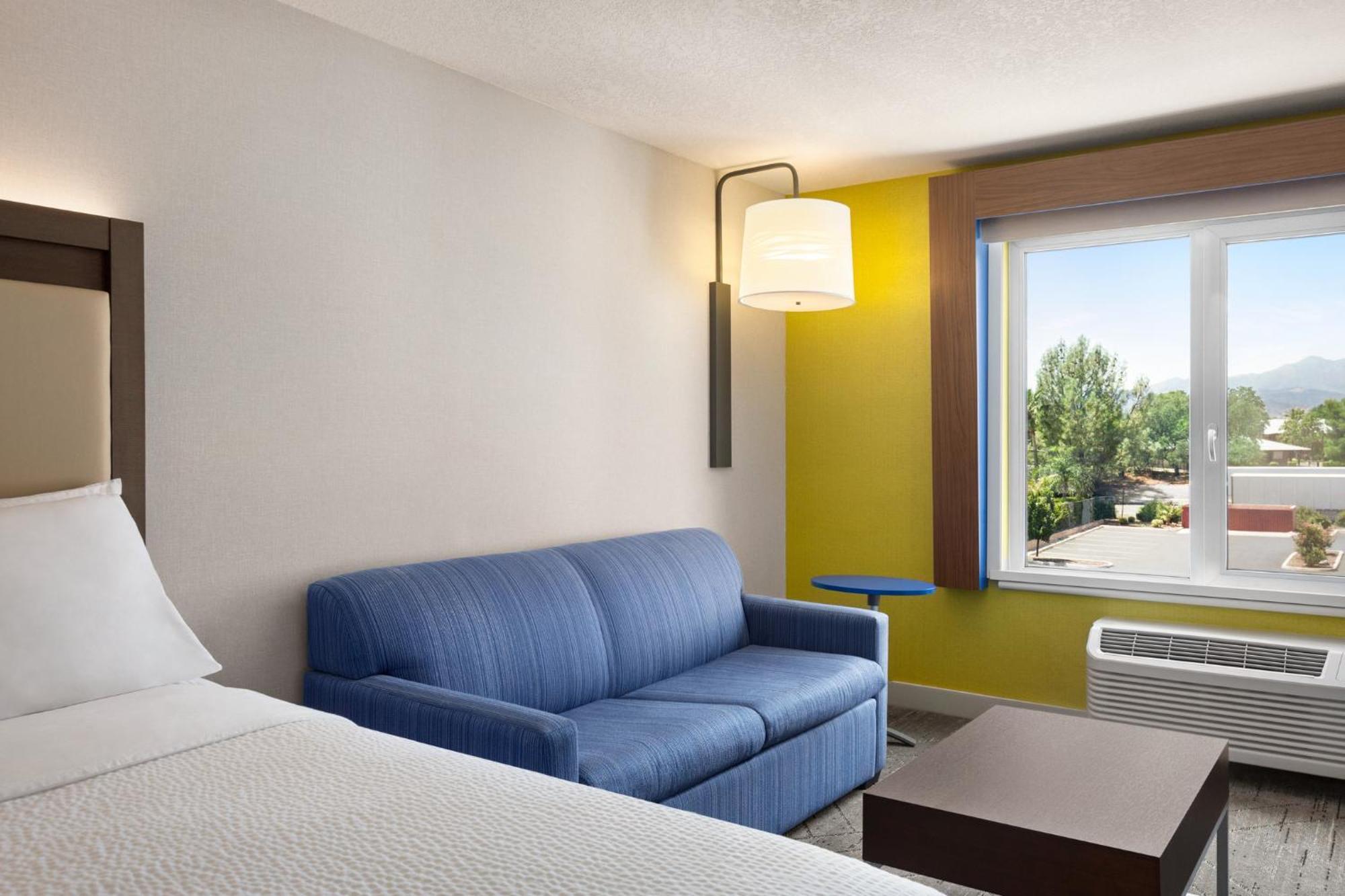 Holiday Inn Express & Suites - Redding By Ihg Ngoại thất bức ảnh